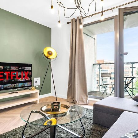 Stylish 4Th Floor 2 Bedroom En Suite City Centre Apartment With Parking By Azura Nights Μπέρμιγχαμ Εξωτερικό φωτογραφία