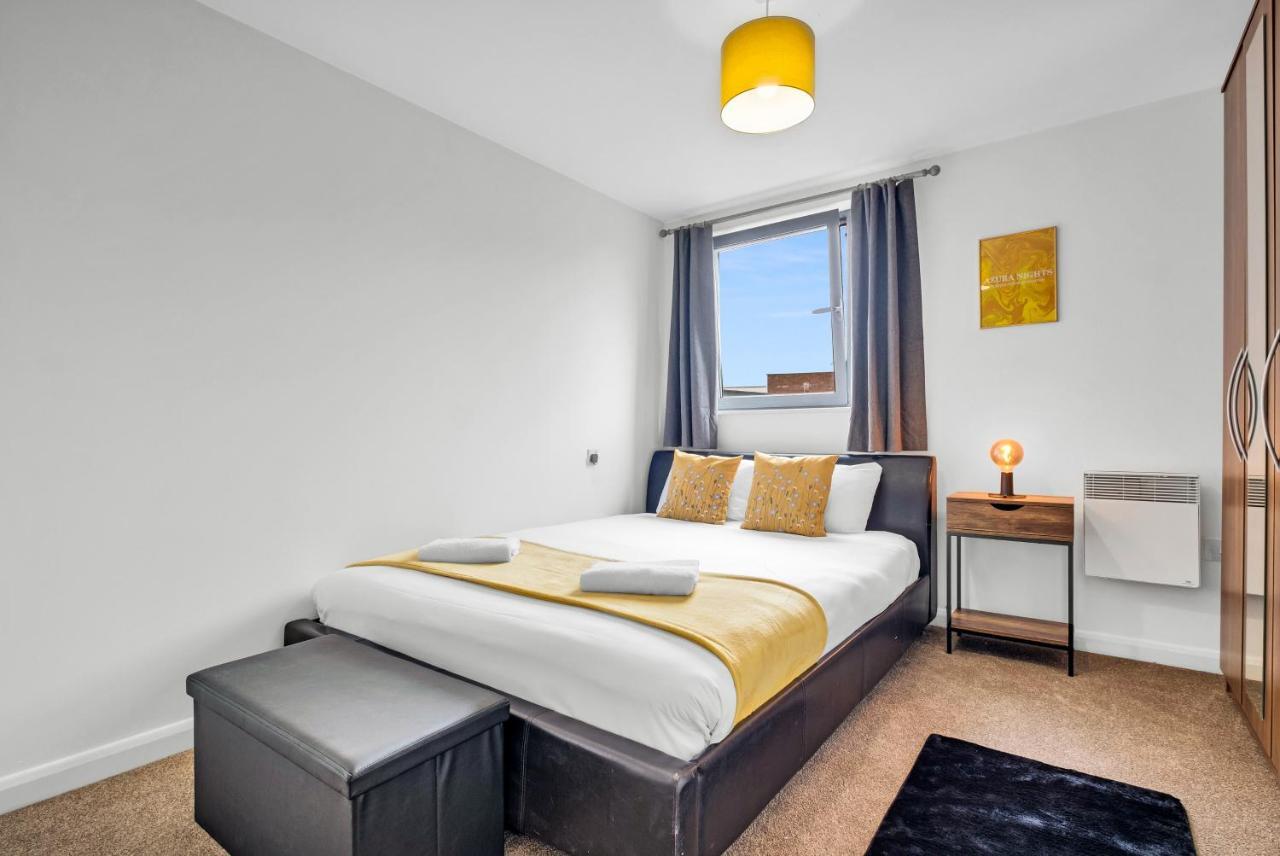 Stylish 4Th Floor 2 Bedroom En Suite City Centre Apartment With Parking By Azura Nights Μπέρμιγχαμ Εξωτερικό φωτογραφία