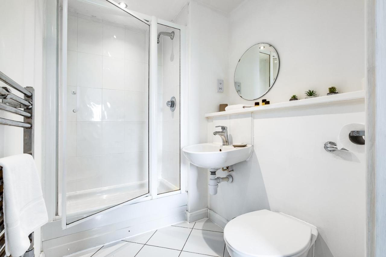 Stylish 4Th Floor 2 Bedroom En Suite City Centre Apartment With Parking By Azura Nights Μπέρμιγχαμ Εξωτερικό φωτογραφία